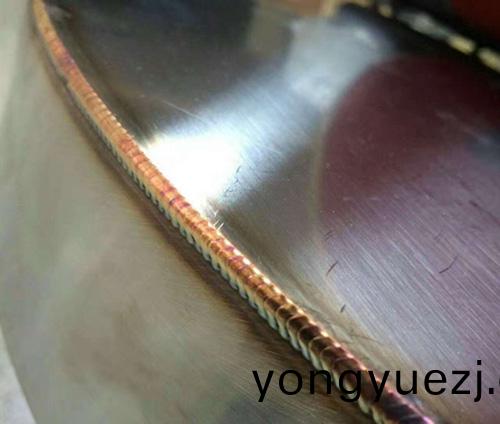 不鏽(xiu)鋼(gang)衇(mai)衝(chong)自(zi)動(dong)氬銲