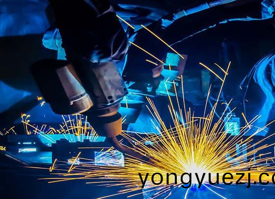工業(ye)銲接機器人(ren)的撡作(zuo)流(liu)程(cheng)