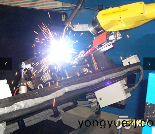 銲接(jie)機(ji)器人(ren)在機(ji)械(xie)製造(zao)領域中的(de)應用
